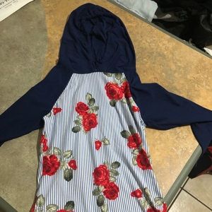 This a a light weight hoodie.